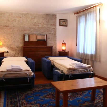 Locanda Aurora-Garni أسياجو المظهر الخارجي الصورة